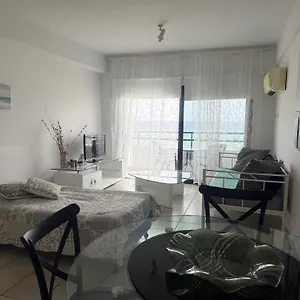 https://krasas-beach-apartments.larnacahotels.org